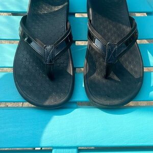 Vionic Tide Sandals-Size 10